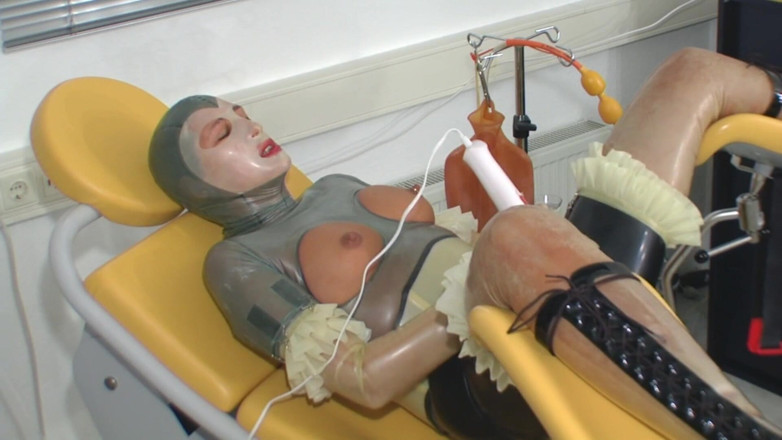 Rubber & Clinic Studio - 1ATOYS: Pisspants - писяє повна гумова гінка