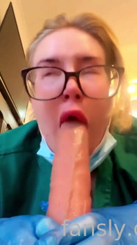 Ibu jururawat mengeringkan zakar awak #mommy #taboo #roleplay #nurse #blowjob