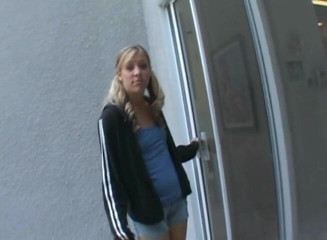 Analiscius: Two thin blonde likes that black dong