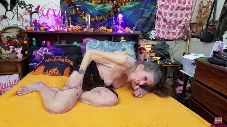 Sexy Sandra N Sir Christopher: Нижняя жаль, жаль до спермы шлюшка, бабушка делает минет, фантазия соло