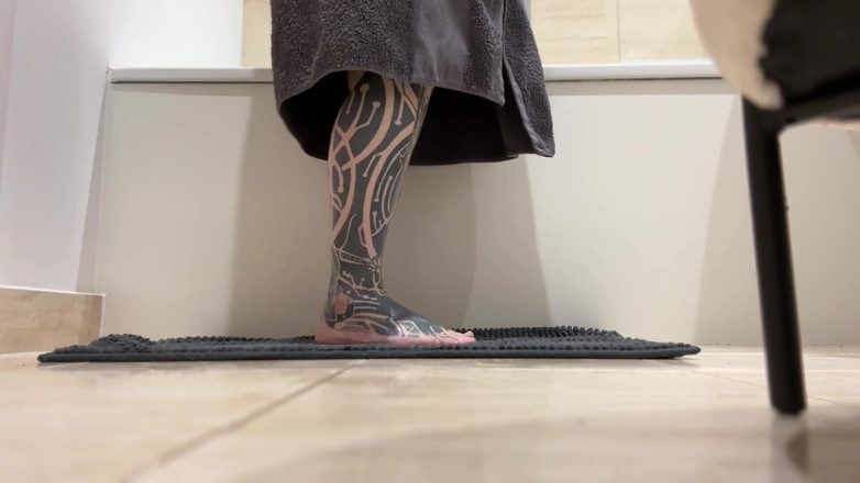 Miss Valentina: Stroke di handuk bekasku