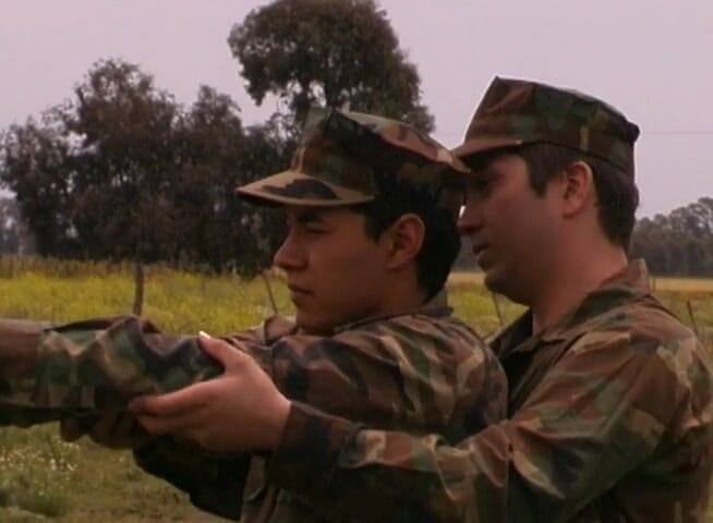 Bareback TV: Style militaire dans le cul