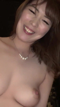 Donna sposata istantaneamente coppa G e dentro un love hotel - Kaori, 30 anni