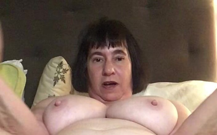 BustyBrendaxx: Big Loud Orgasm as I Cum Hard for You