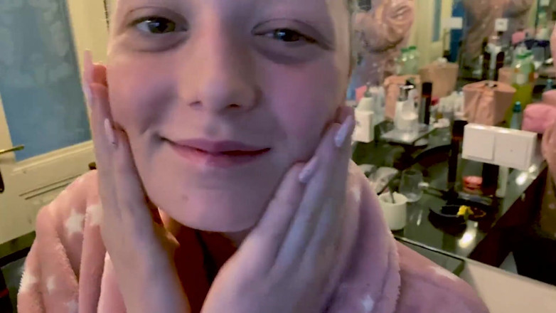 Lutros World: Two amateur teens give amazing handjob blowjob facial and swallow...