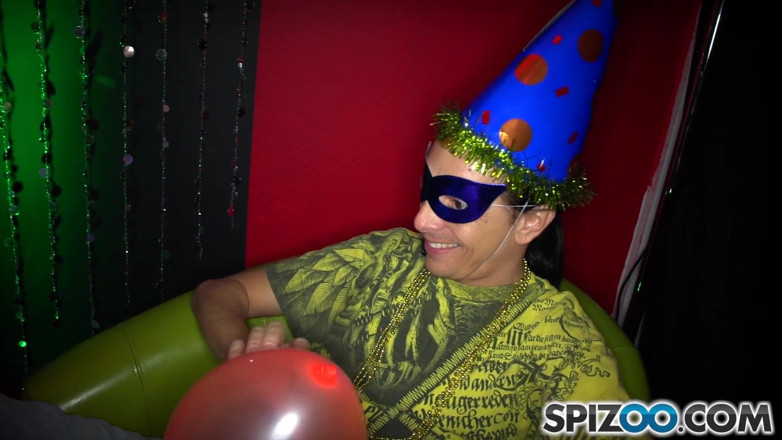 Spizoo: Gabriella Paltrova stripper party