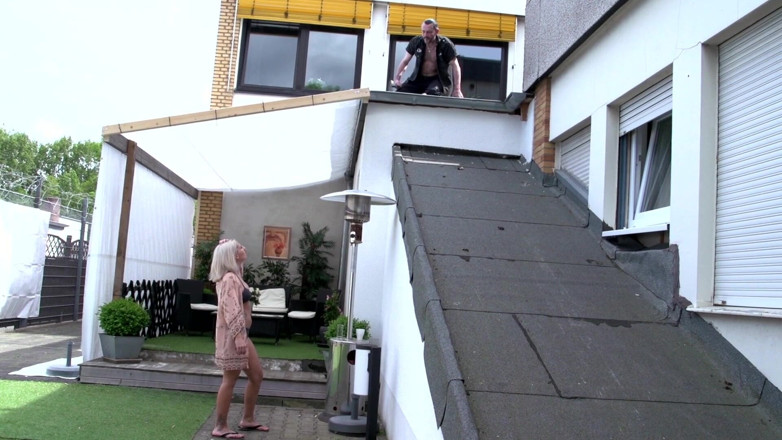 MMV German Amateur: Tattooed babe enjoying hard fuck outdoor with her dude