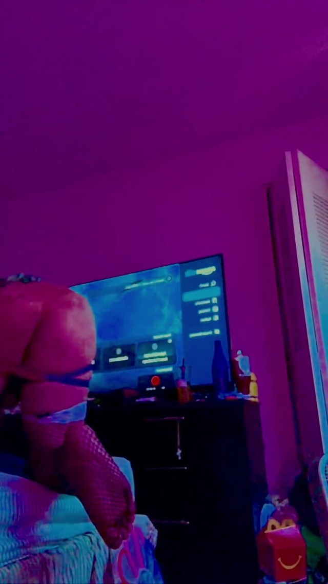 Sissy Playing W Herself (Lilith the demon)