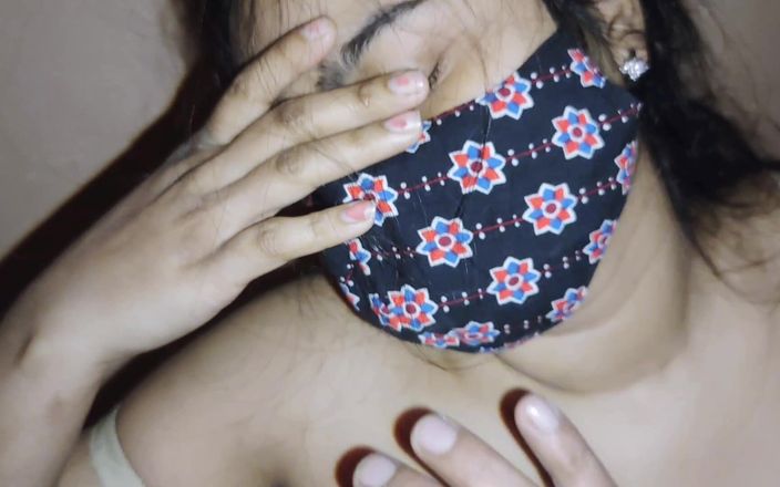 Faryal: Desi nadržená dívka honění sexy sperma
