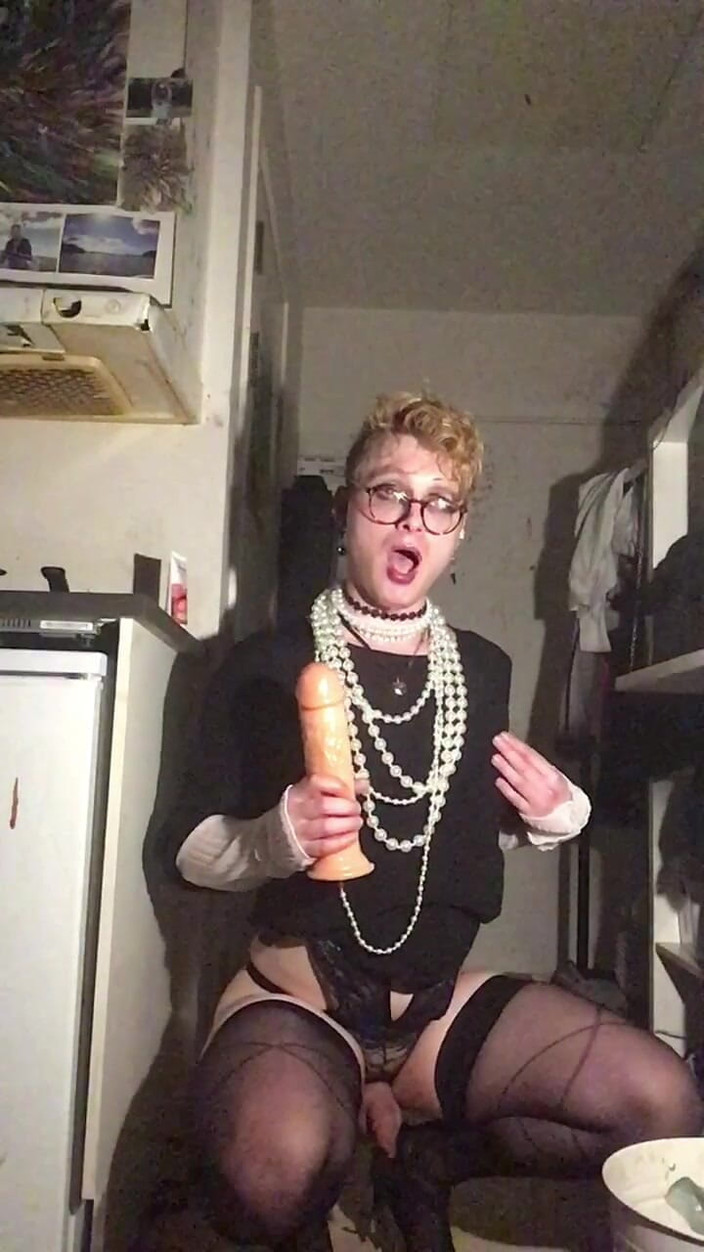 Sissy Cindy Slut: Сіссі сука