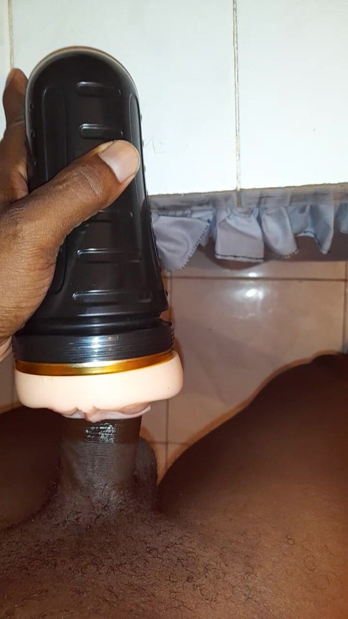 Islandvibes69: Jerking off S11 E5