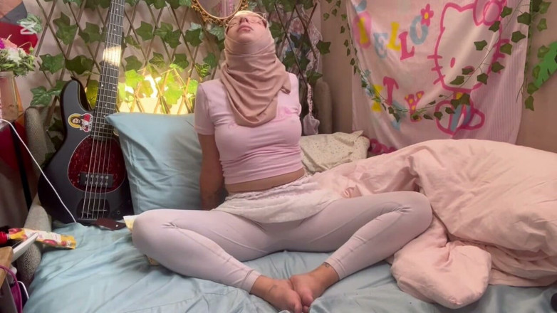 lanalovacutie: Yoga en hijab día 16