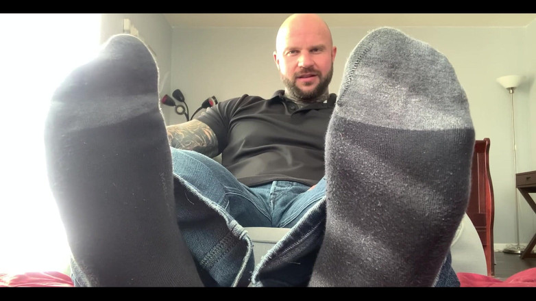 Jasons feet: 오늘 하루 종일 직장에서 발이 가려우다