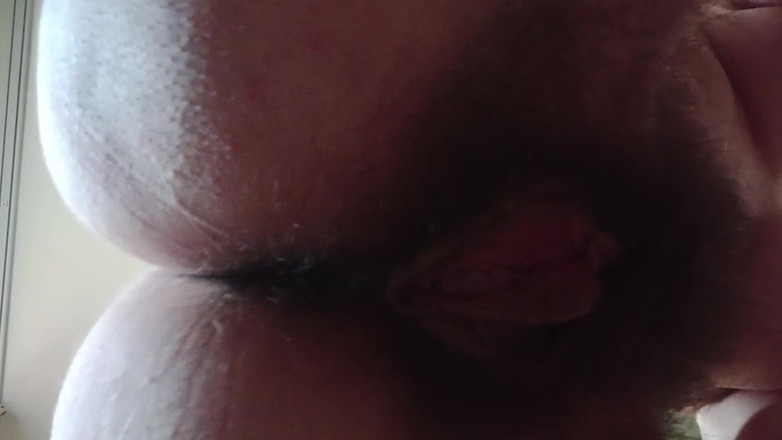 BW_Dolphin: Come appare la vera donna - giungla pelosa sul tuo viso