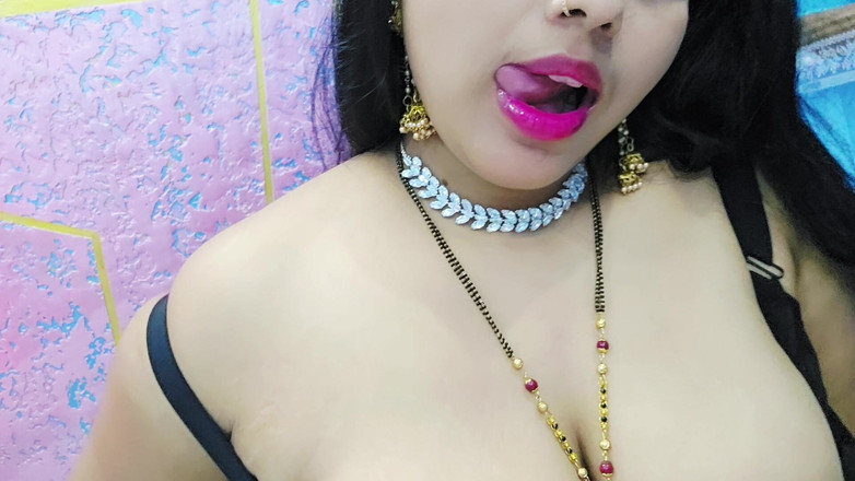 Payal studios: 보지에 빗자루를 넣는 하녀