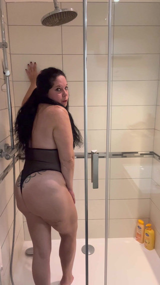 Maitresse Clara: Instrucciones de paja asmr en la ducha