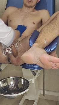 Ärztliche Untersuchung, haarschnitt, rasieren, fisting, spermaprobe