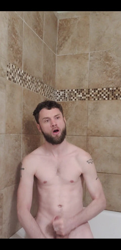 TalenJames: Honění a stříkání v nové koupelně.
