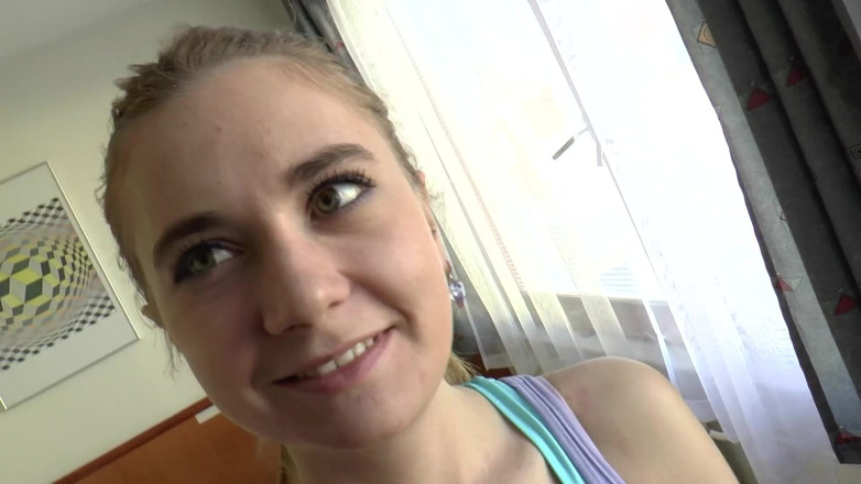 Casting GIRLS AND FIRST PORNO: Blonde Teen Gets Pussy Pounded by Huge Dick