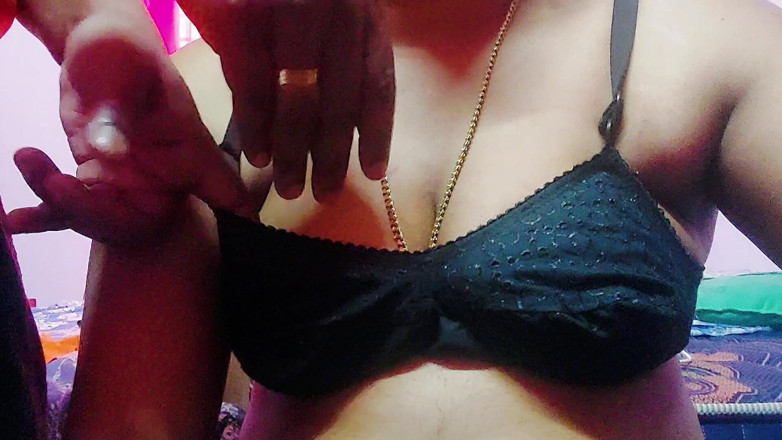 Desi Mohini: Video sex nóng bỏng của làng Ấn Độ Bhabhi