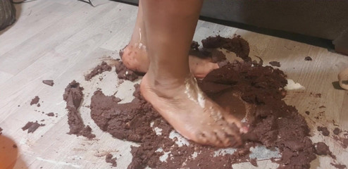 Simp to my ebony feet: Whole chocolate cake foot stomp