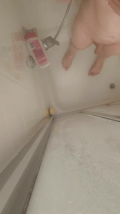 JanineLang: 샤워와 면도 중 오르가즘