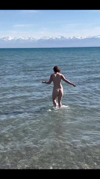 I Love It When Cool Waves Caress My Naked Body