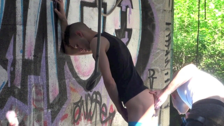 French dudes with big cocks: Tipi Seyx se fut în aer liber într-un loc discret