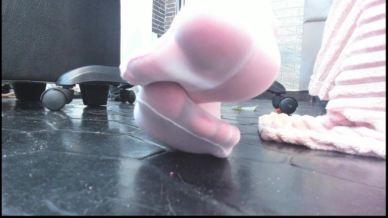 Aline Costa: 白袜和红色疼痛脚趾