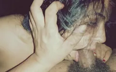 Latika sepong kontol dan dicrot di mulut