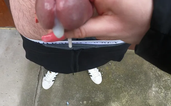 ShelbyShow: Video 141 - Cumshot Compilation