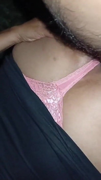 Je L’ai Rencontrée À La Fête, J’ai Écarté Ses Jambes Et Je L’ai Baisée