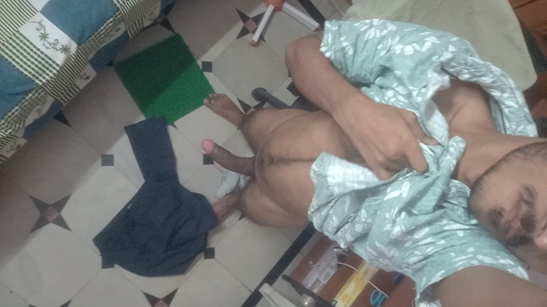 Suhas: Нюханье нижнего белья и камшот