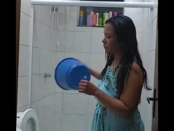 Poppa's Sweet Summer Butter Ball: パパが見張り中にバスルームを掃除させた