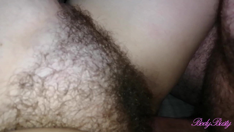 Bodybusty: 毛深い茂みへの欲望