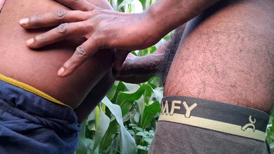 Desi step mom: Sexy esposa folla duro al aire libre real - Villgae folla