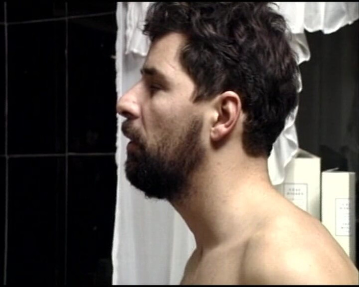 Deutscher hardcore: Duitse slet kreeg haar gaten gebruikt in de badkamer