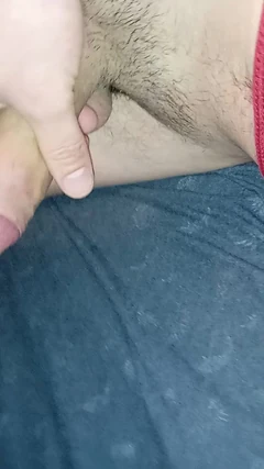 Poderosa compilación de pollas grandes. Masturbándose la polla mientras todos se relajan