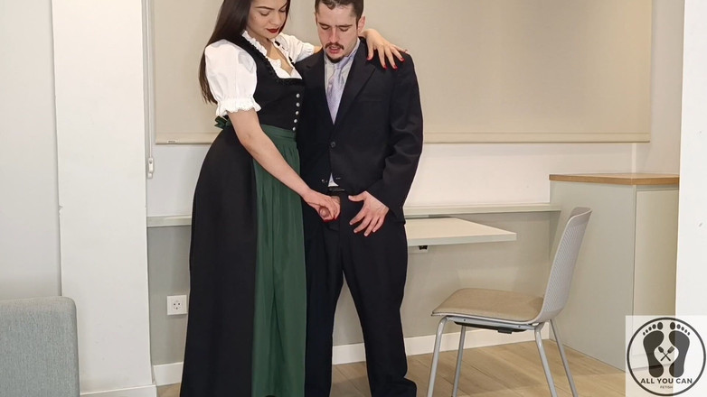 All You Can Fetish: Cewek austria ini lagi asik ngocok kontolnya pakai dirndl tradisional