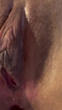 Me Extendí Durante Mi Entrenamiento Desnudo, Jugando Con Mi Coño Apretado