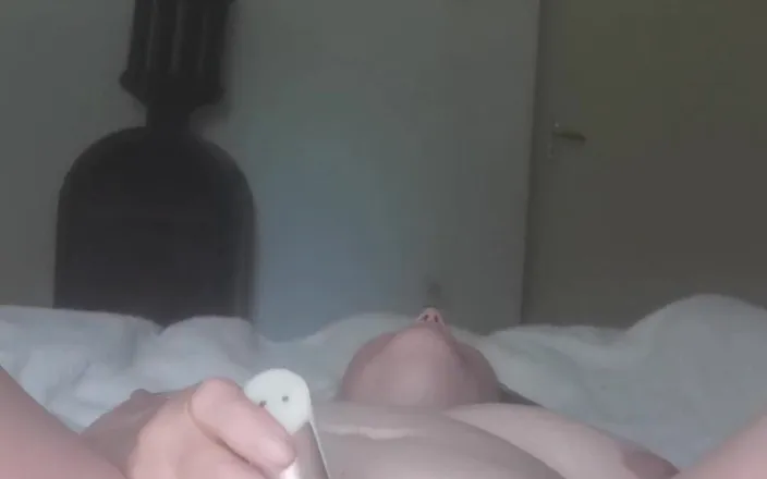 Mumi05: My Favourite Dildo