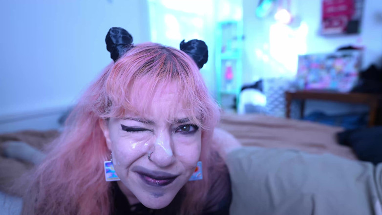 lilredvelvettt: Demon Stepsis cuckold gf awak