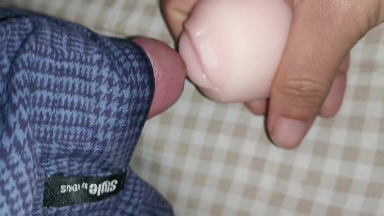 Milky Tata: 쪼이는 보지 따먹기