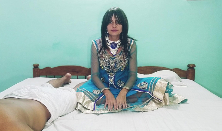 Bolly Karma: Lussuria grezza prima interazione sessuale