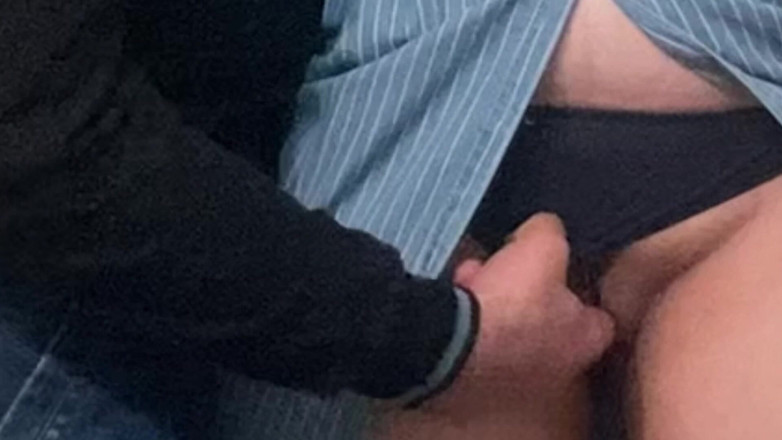 Niki studio: Lelaki Tua Sesat Melancap Dengan Jari Di Kereta Bawah Tanah