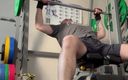 Juicy Daddy xxx: Gym time chest dagprogramma is niet zwak het is moeilijk,...