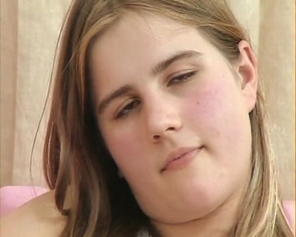 YOUR FIRST PORN: Sladká Sandra s obrovskými prsy je zpátky