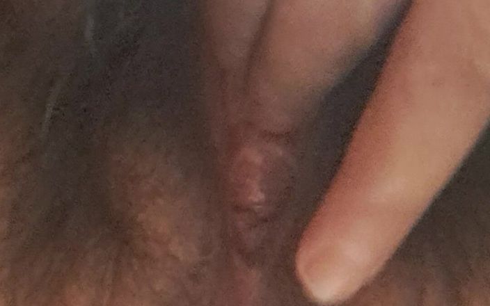 Mommy big hairy pussy: Góc nhìn dưới cùng của Phích cắm Mông
