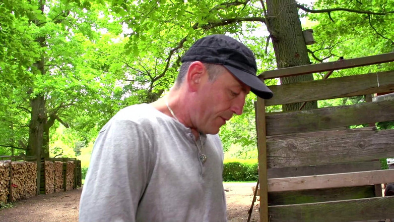 MILF and Big Wet Tits XXX: 巨乳熟女的户外性爱和3P性爱合集