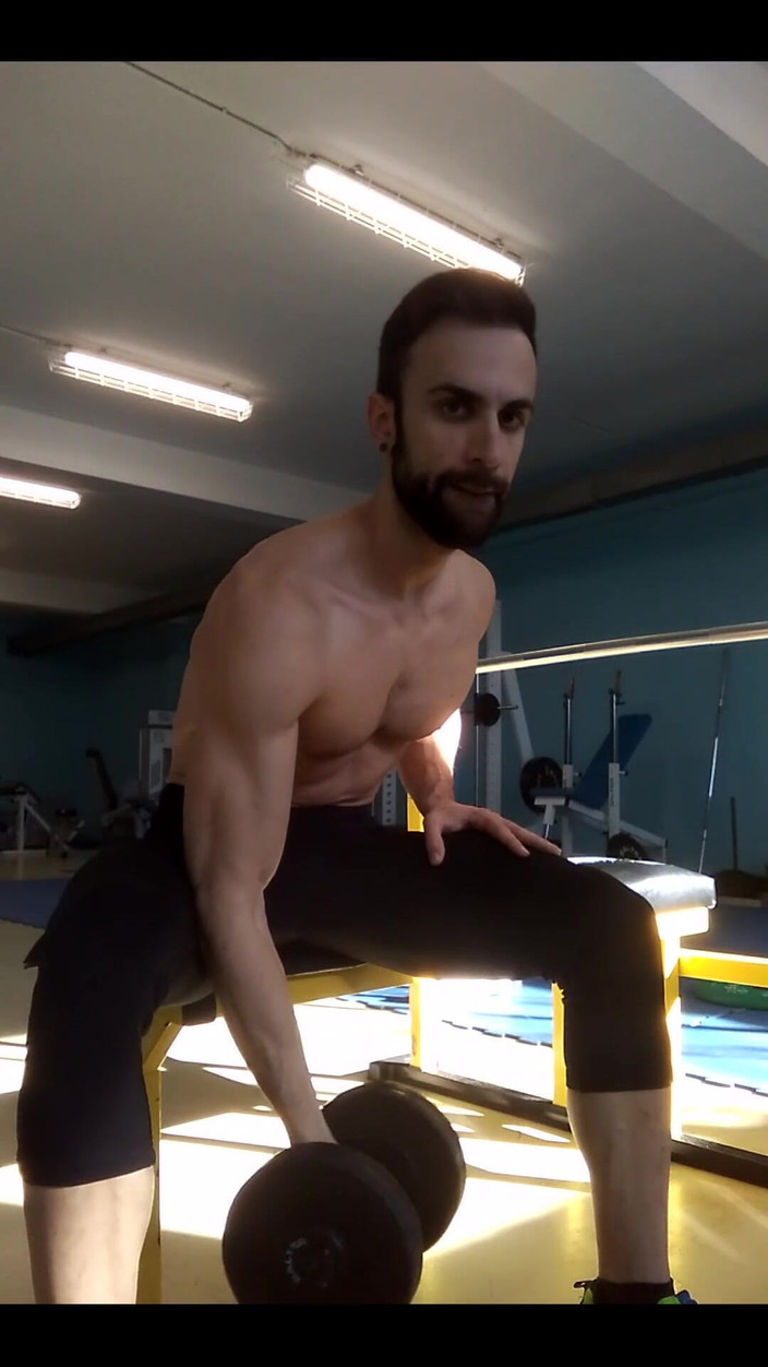 Zeus Ray: Nadržená v tělocvičně